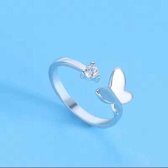 Chic S925 Silver Butterfly Ring - Picture 9 of 13